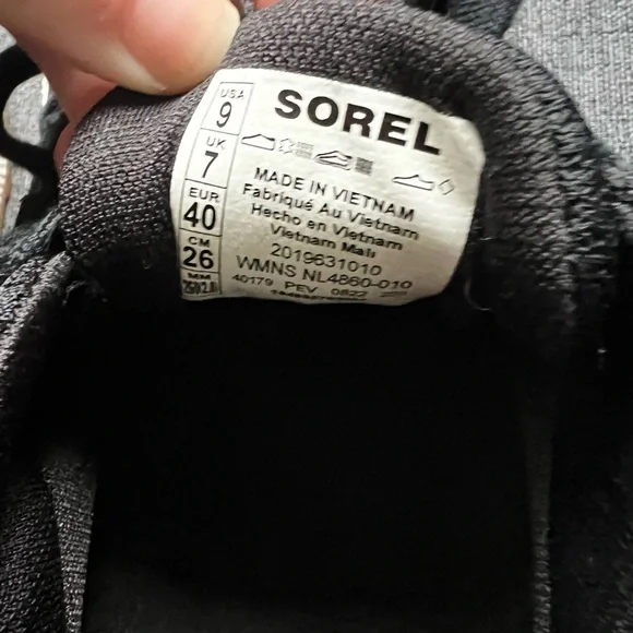 Sorel Women's Out 'N About III Low Sneakers - Picture 8 of 11